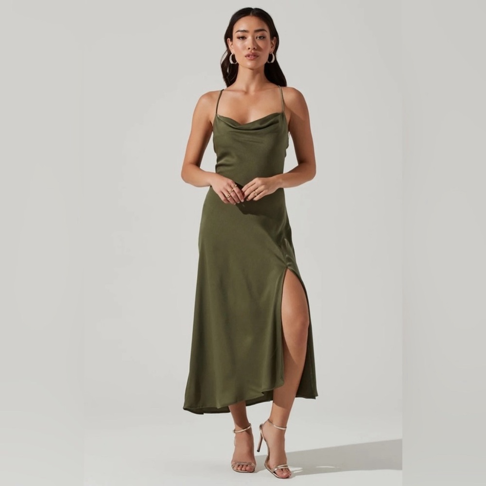 ASTR the label Gaia Midi Dress - Sage - Small
